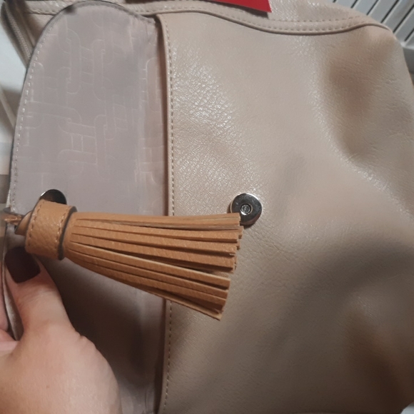 NWT Rosetti Purse with Tassle - Picture 4 of 10